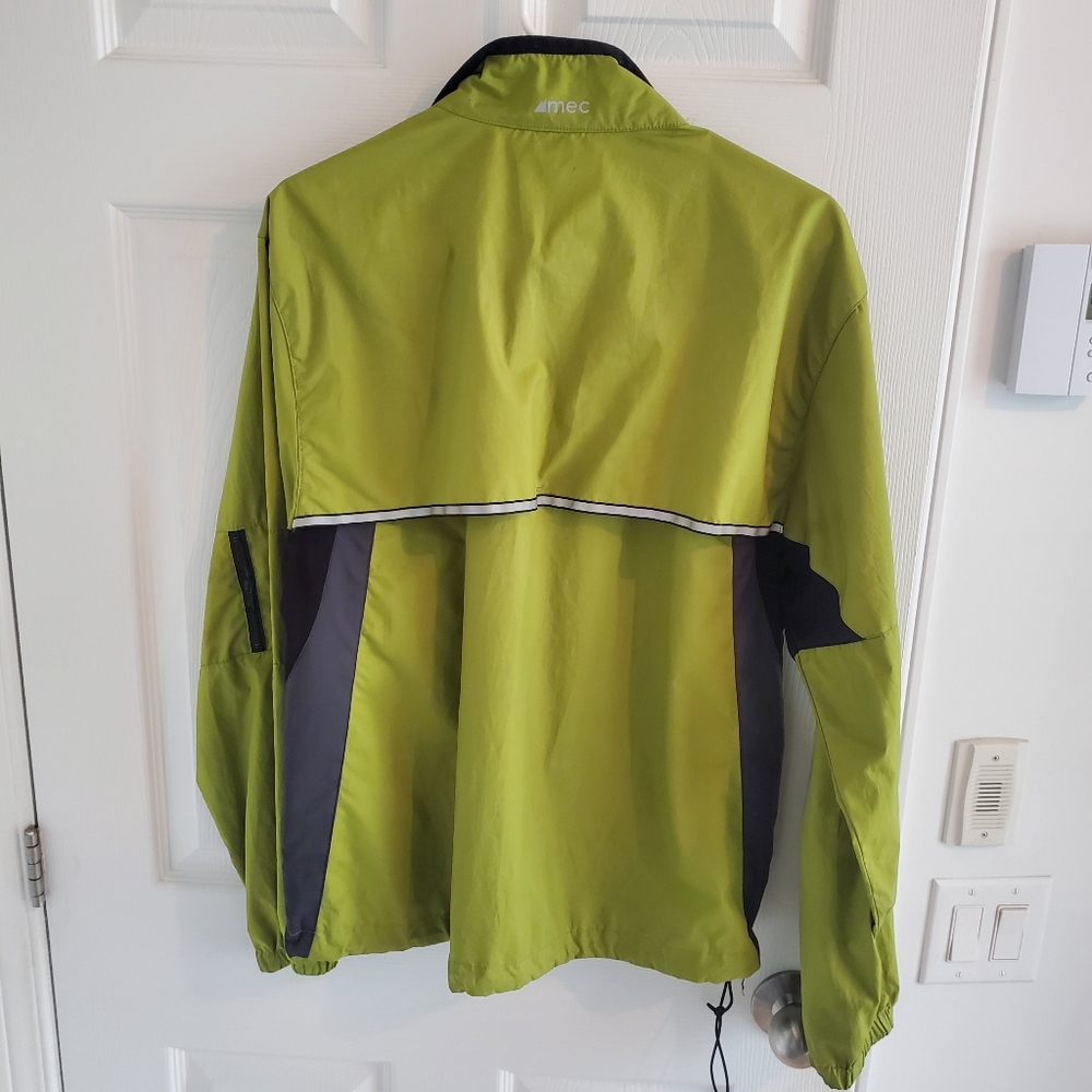 MEC running jacket - Picture 2 of 2